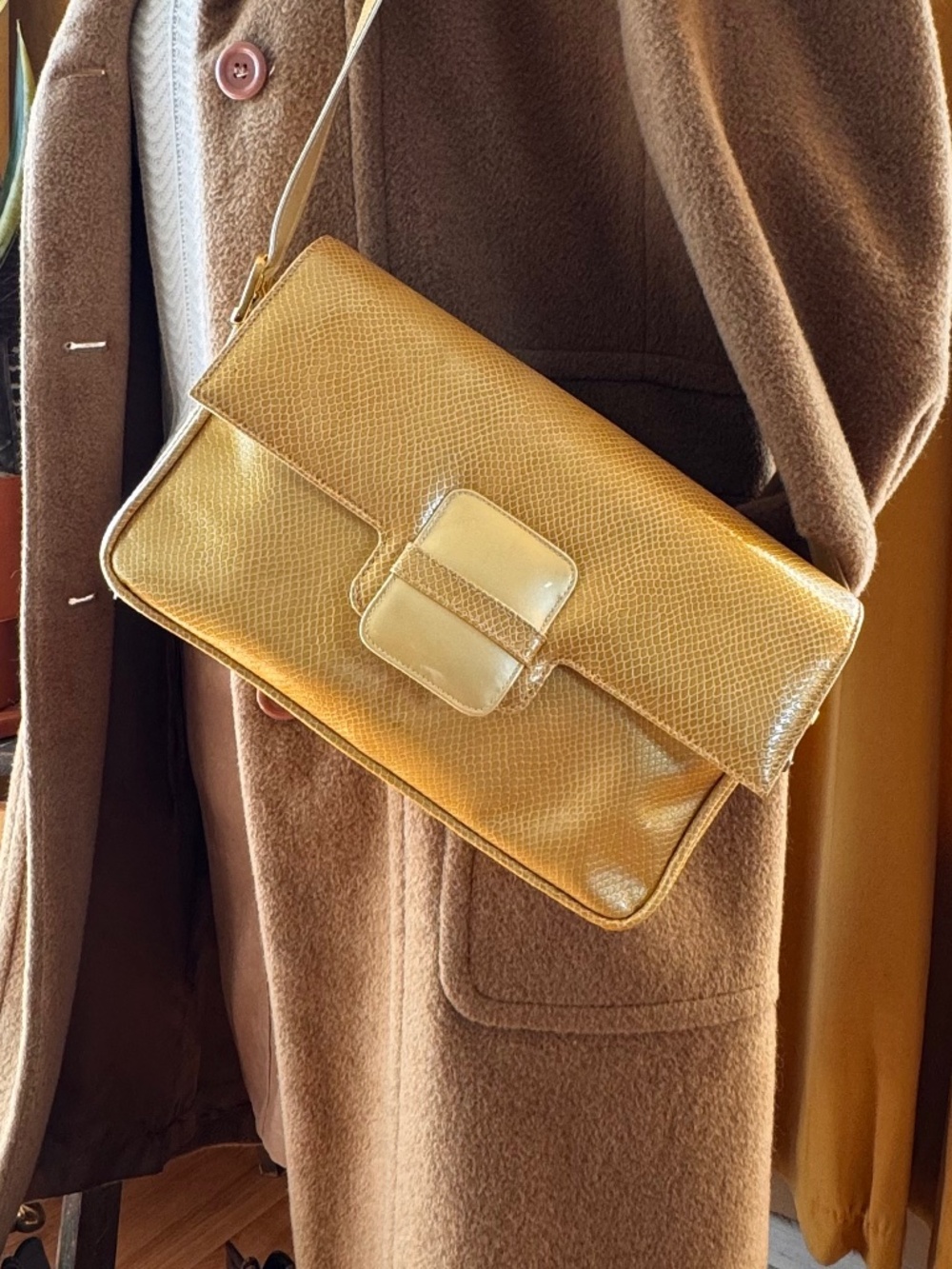 VINTAGE LÉCO YELLOW GOLD SHOULDER BAG / PURSE